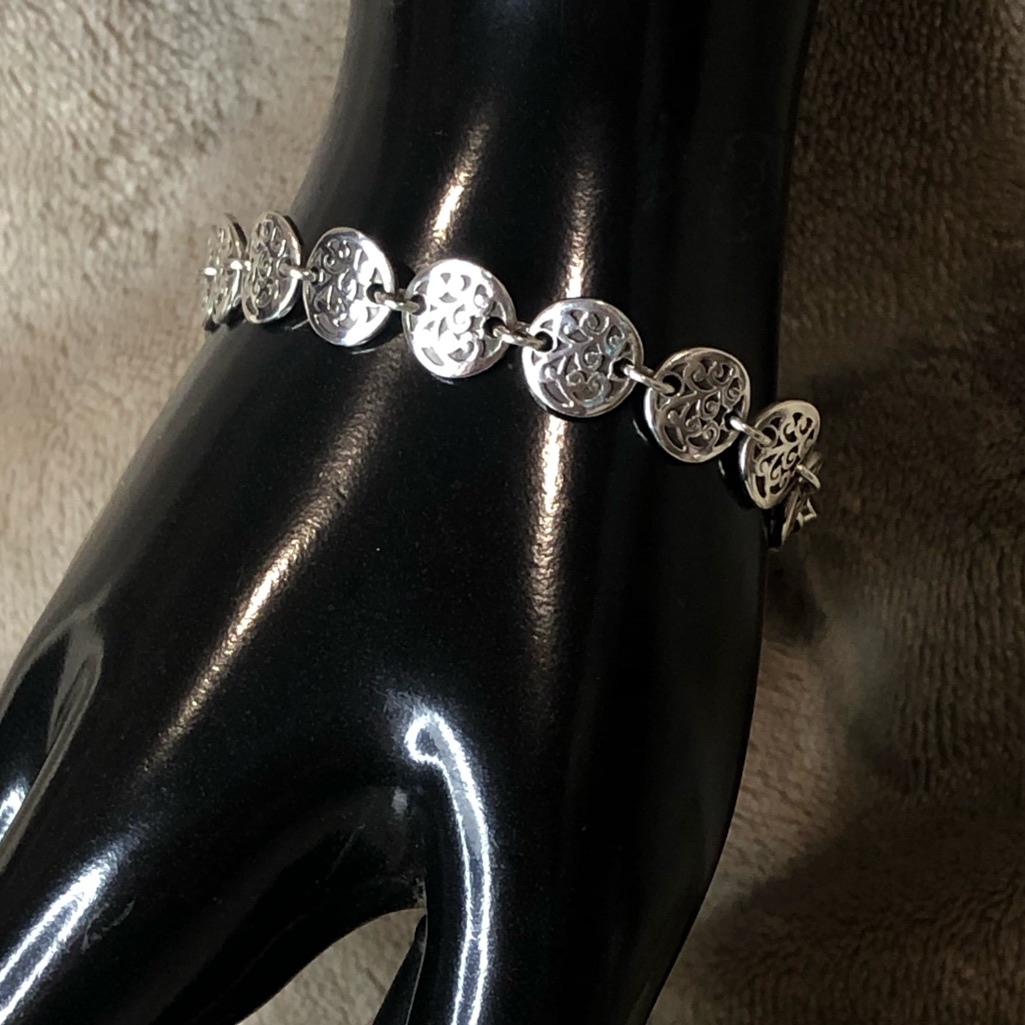 Lois Hill Sterling Silver Reversible Hammered Disc And Cut Out Toggle Bracelet 595$